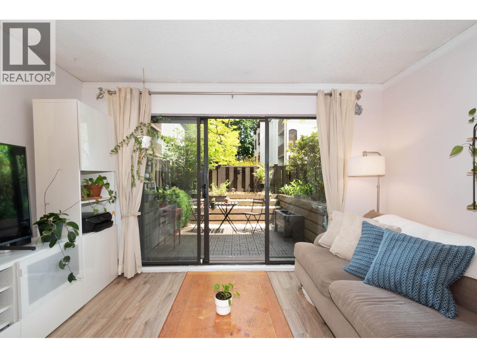 8 385 GINGER DRIVE, New Westminster