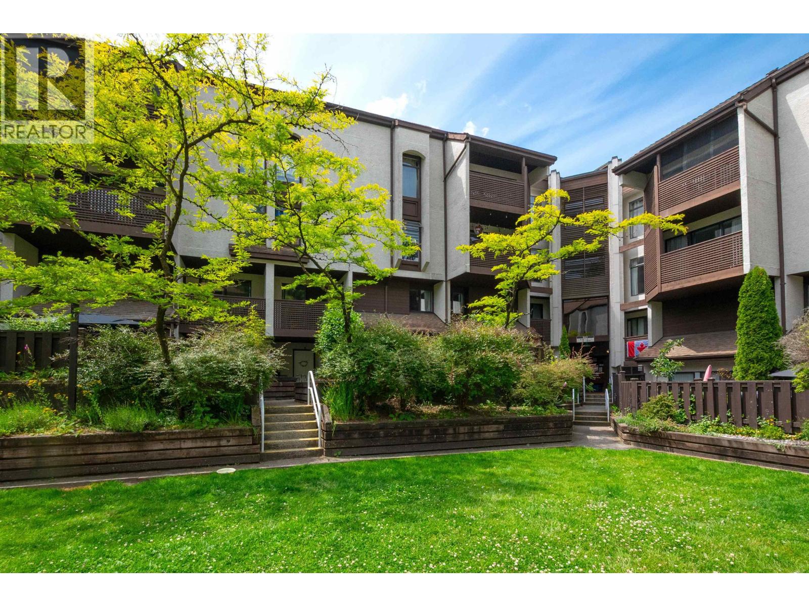 8 385 GINGER DRIVE, New Westminster