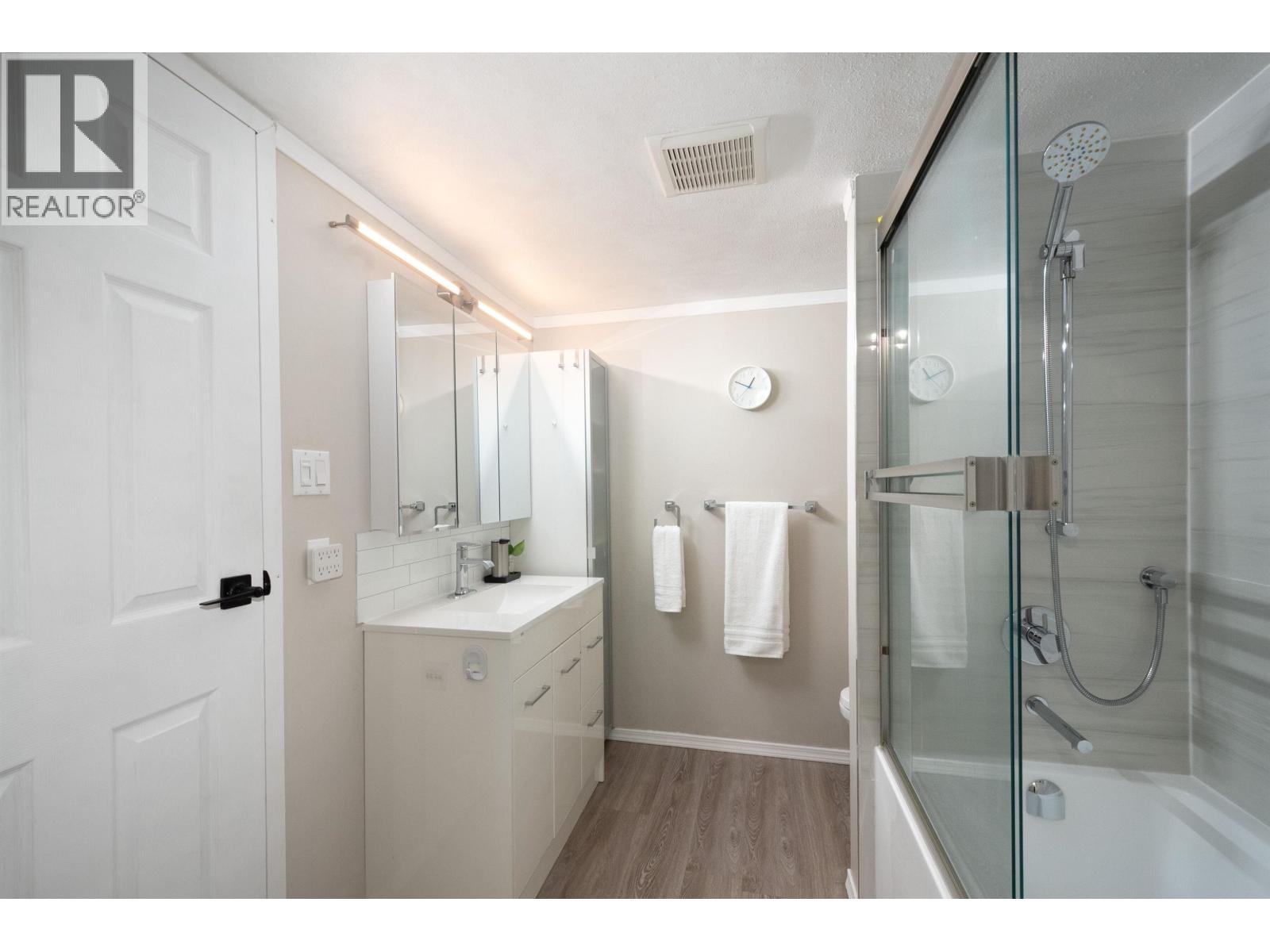 8 385 GINGER DRIVE, New Westminster