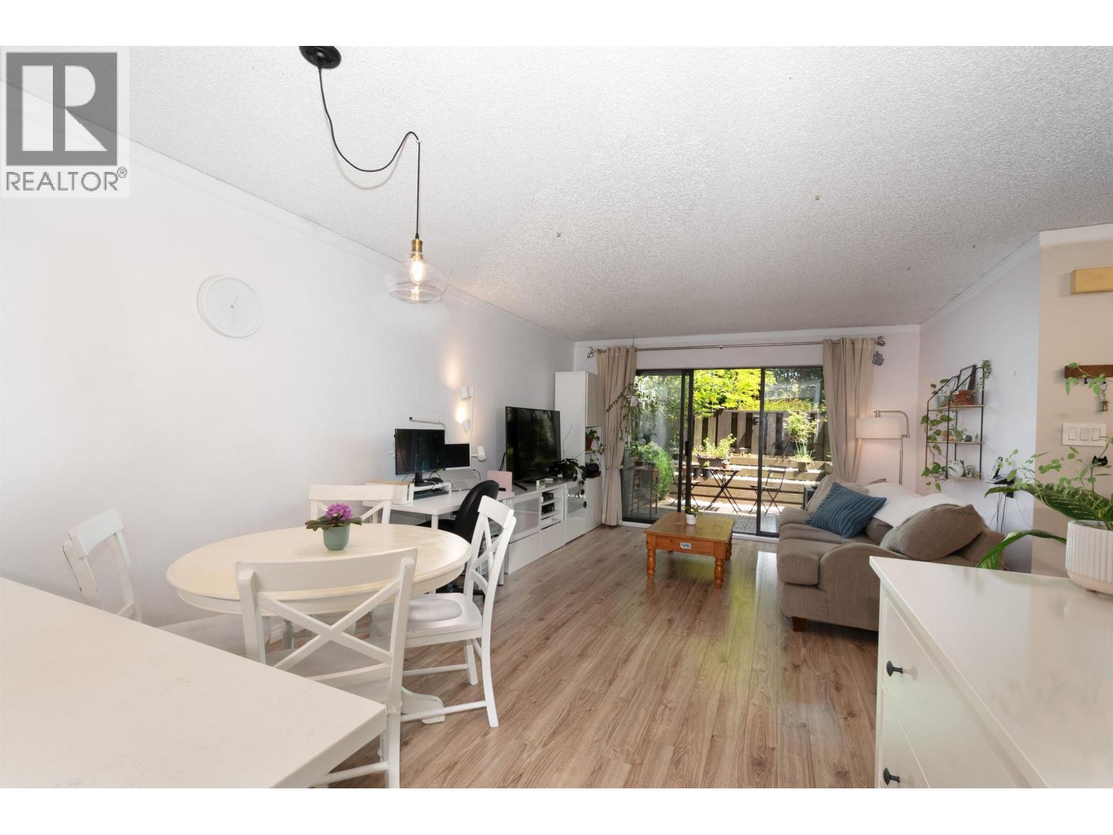 8 385 GINGER DRIVE, New Westminster