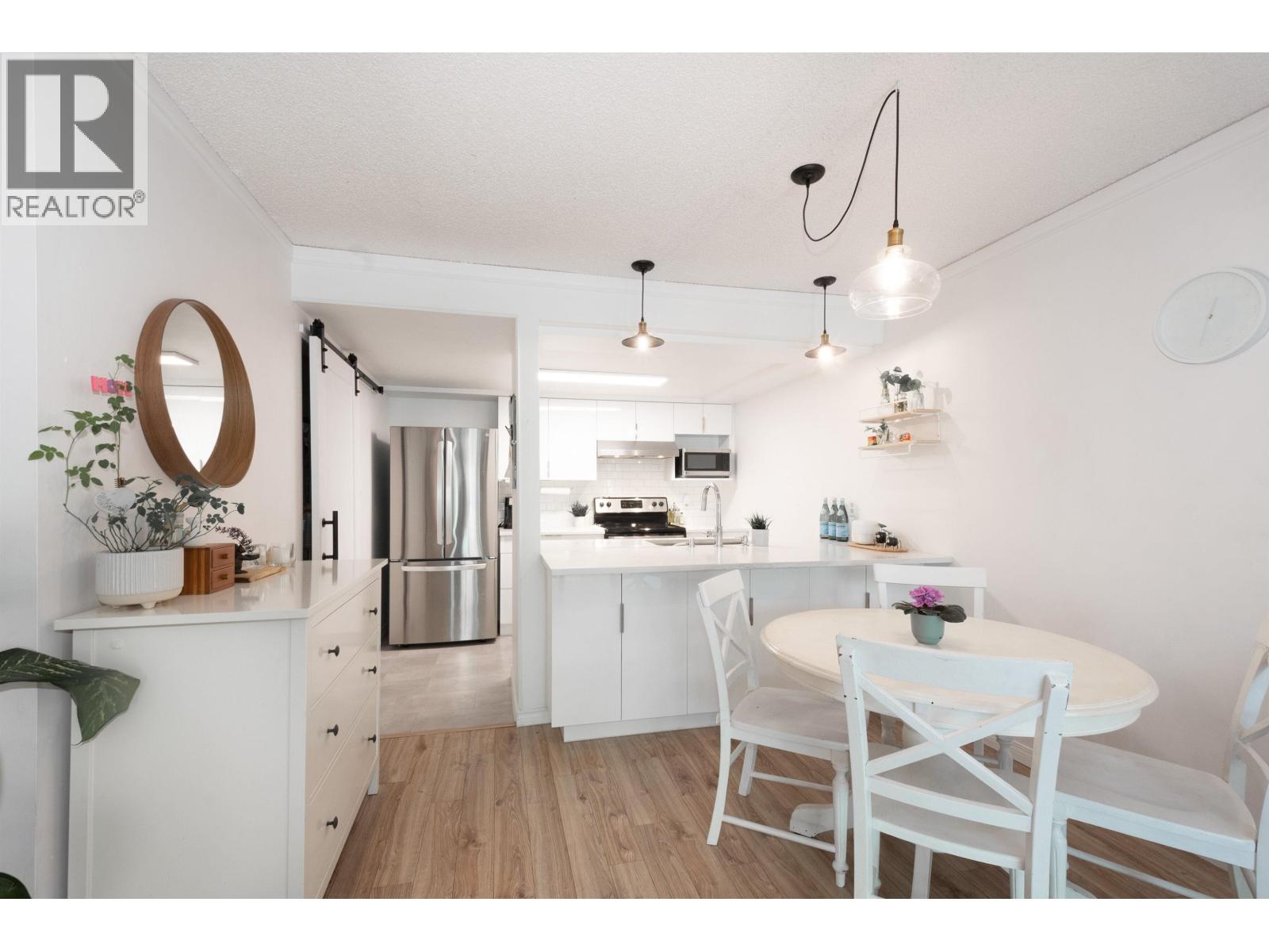 8 385 GINGER DRIVE, New Westminster