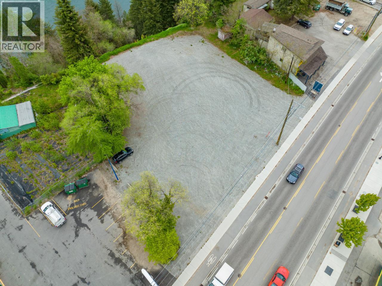  1445 COLUMBIA Avenue, Castlegar