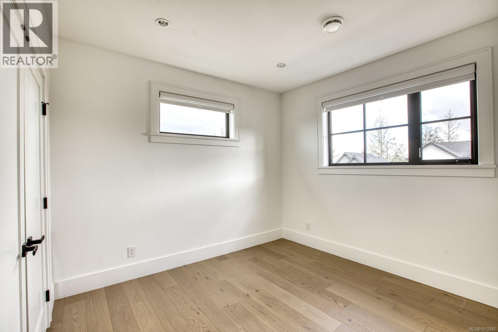  2045 Pinehurst Terrace, Langford