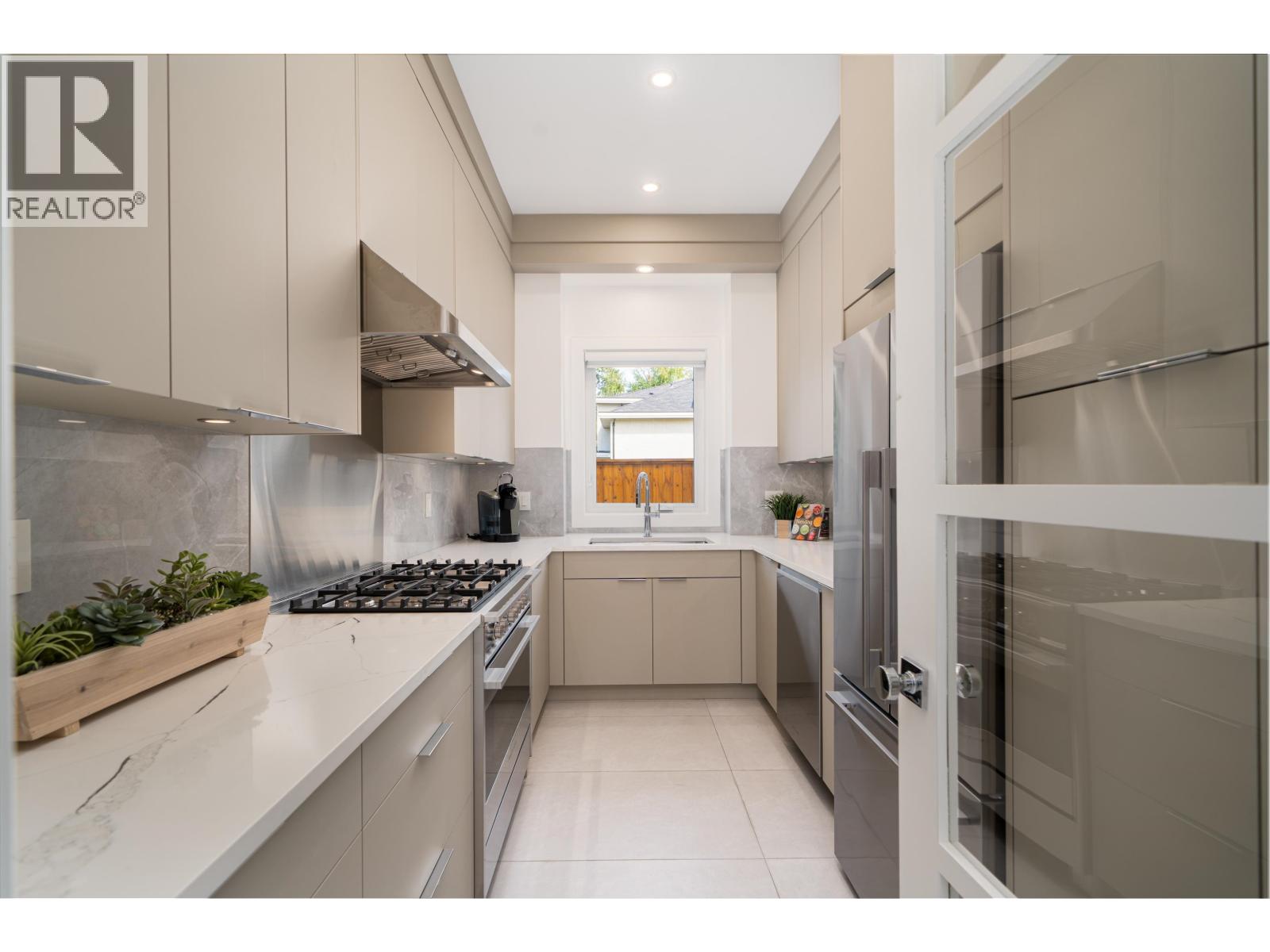 7577 ARMSTRONG STREET, Richmond