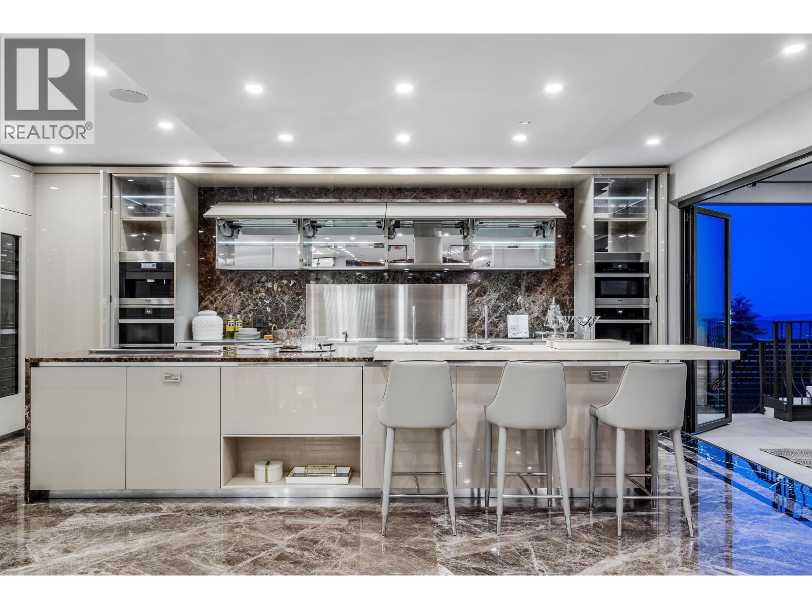 1123 CRESTLINE ROAD, West Vancouver