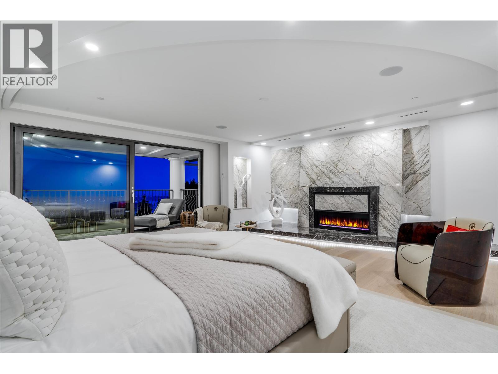 1123 CRESTLINE ROAD, West Vancouver