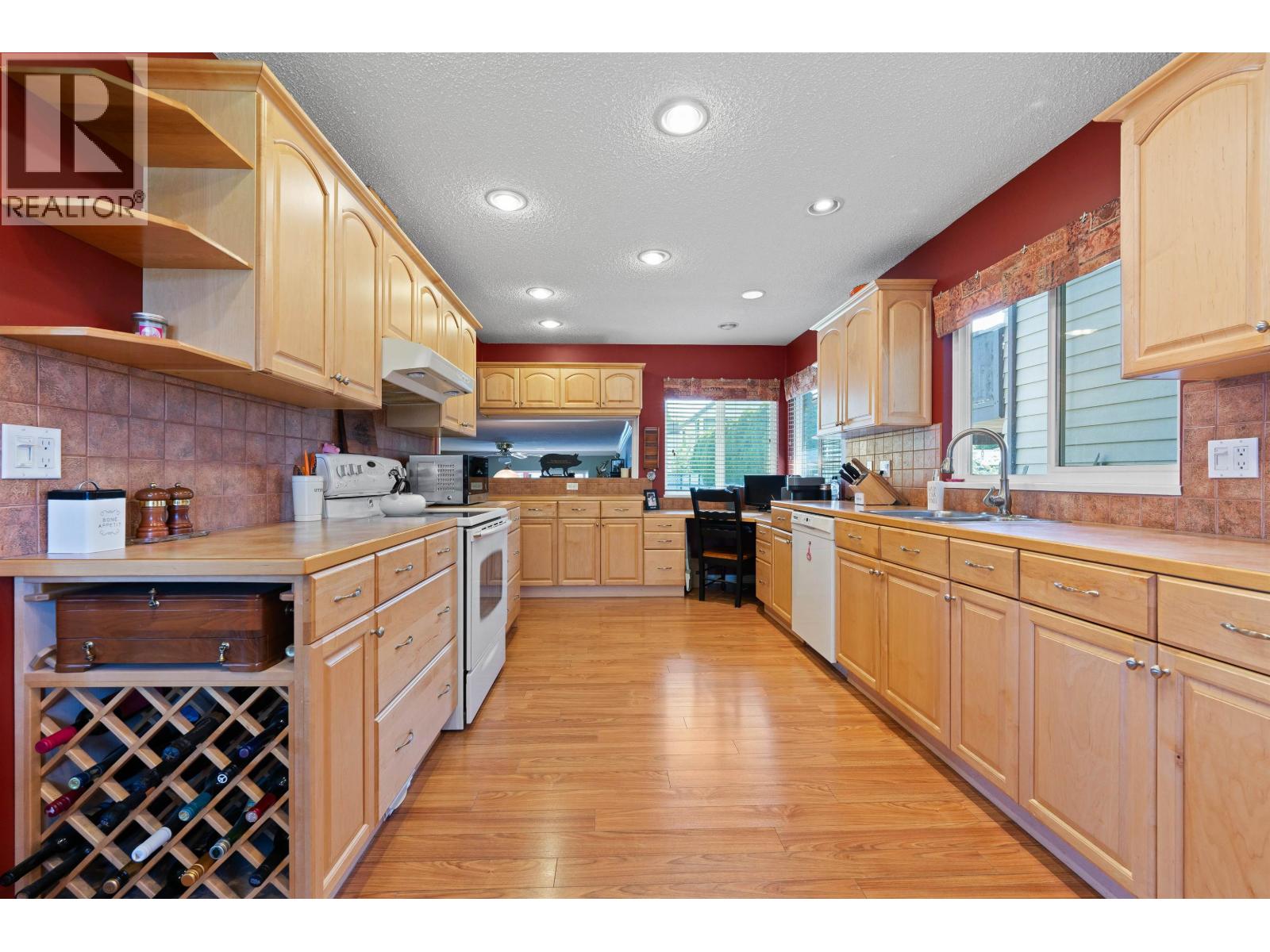 4614 54 STREET, Ladner