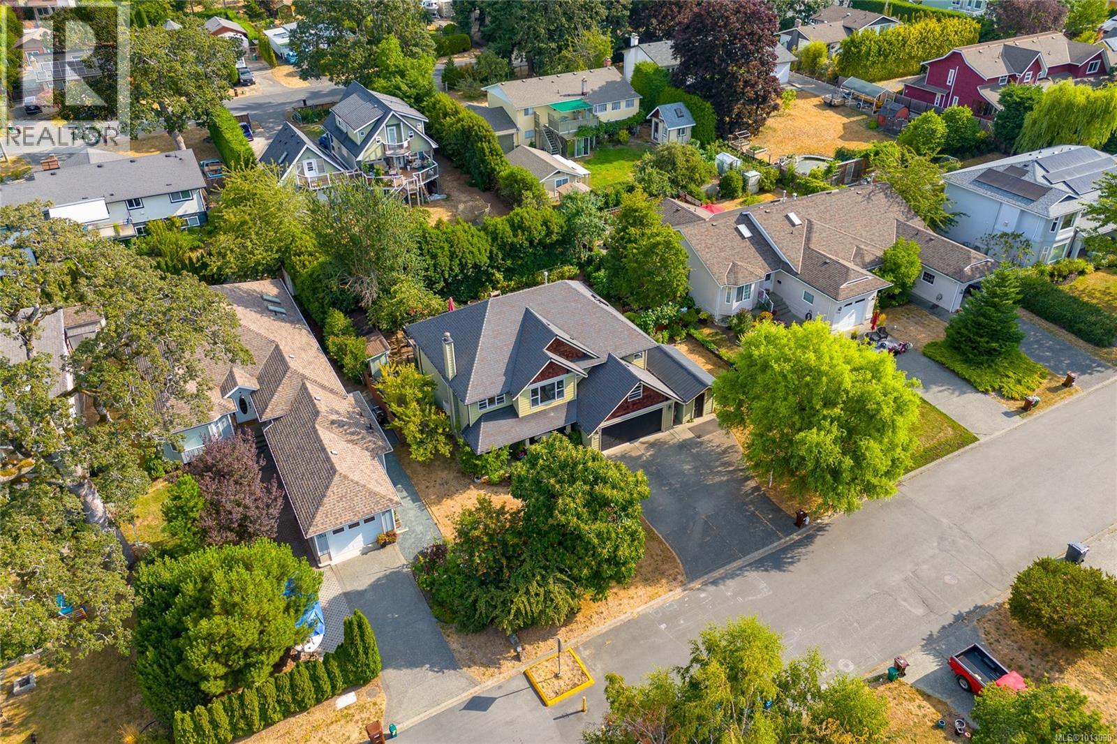 1092 Lucille Drive, Central Saanich