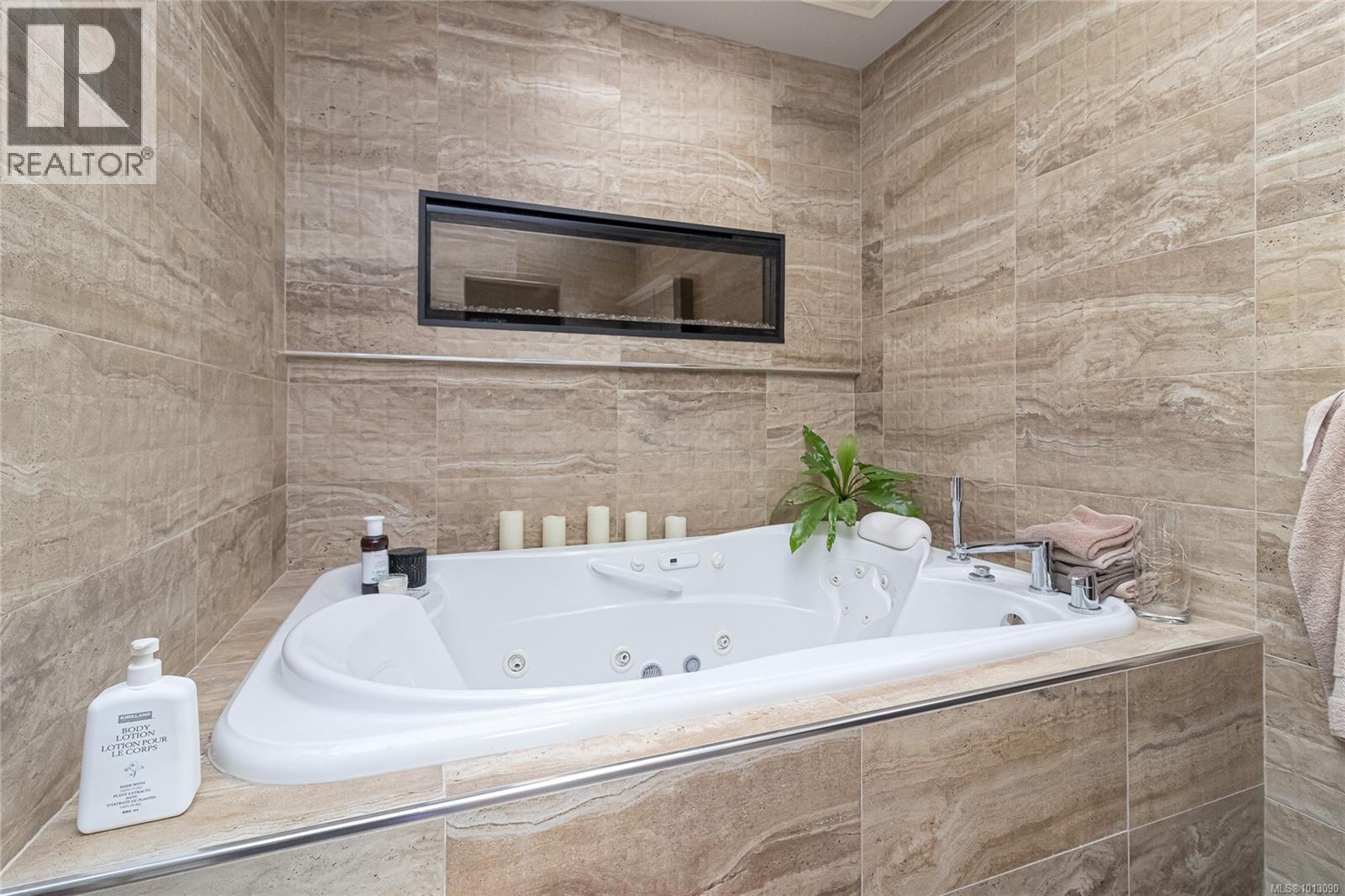  1092 Lucille Drive, Central Saanich