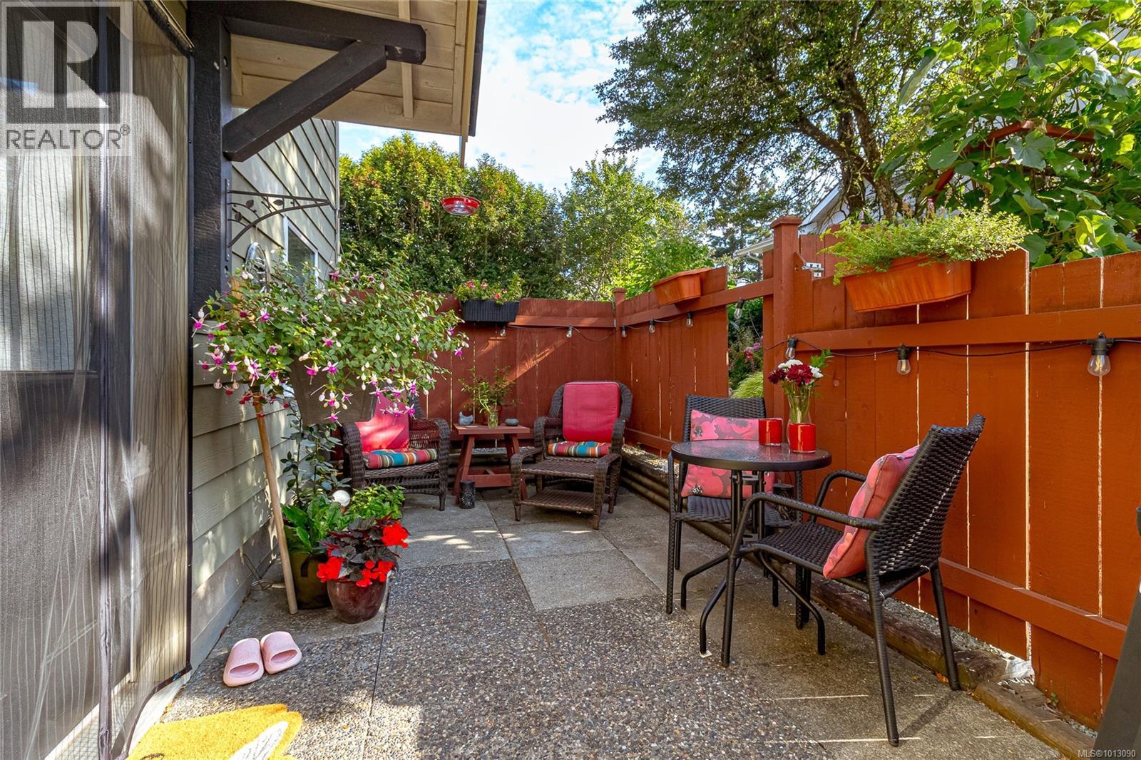  1092 Lucille Drive, Central Saanich