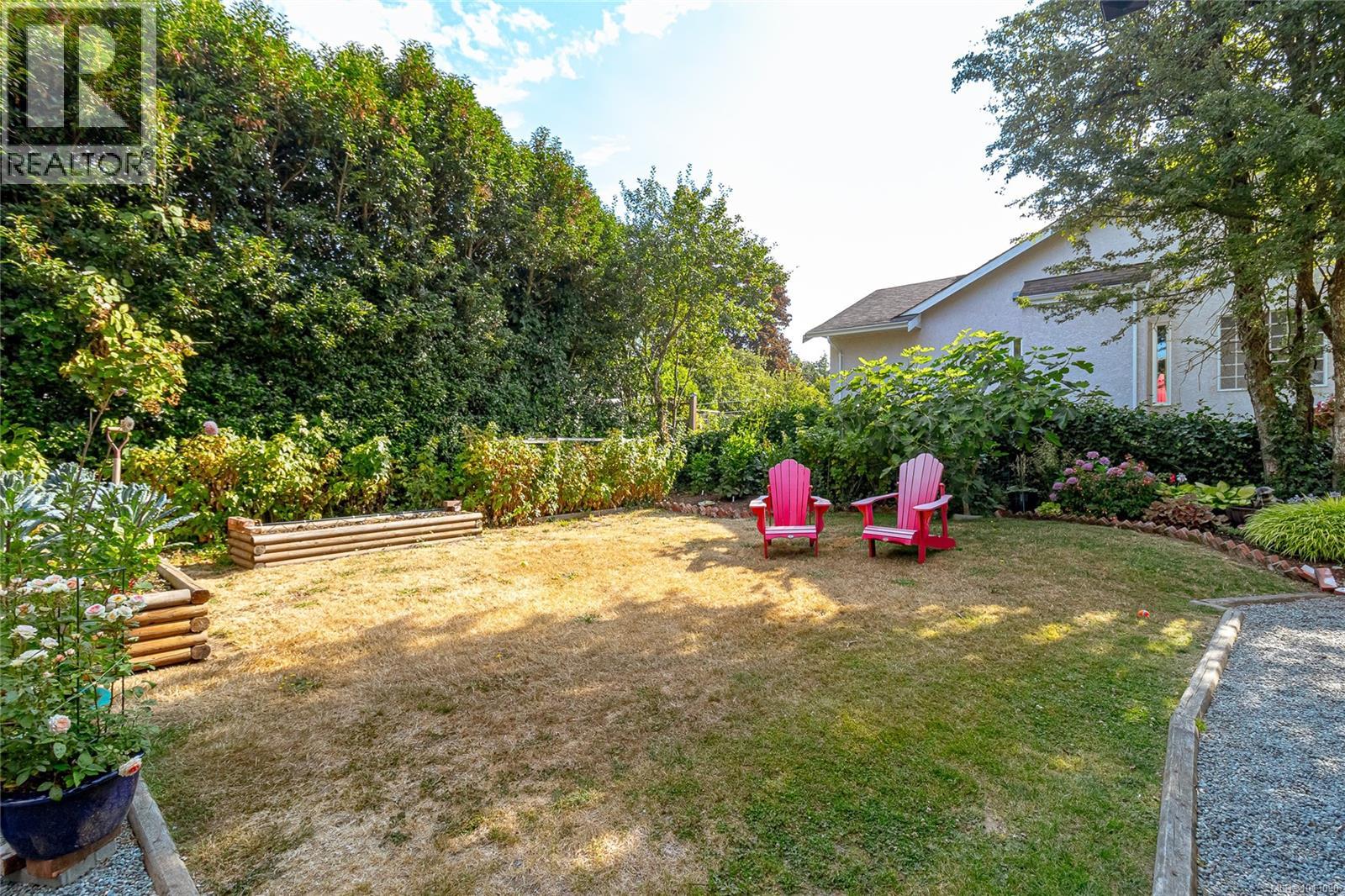  1092 Lucille Drive, Central Saanich