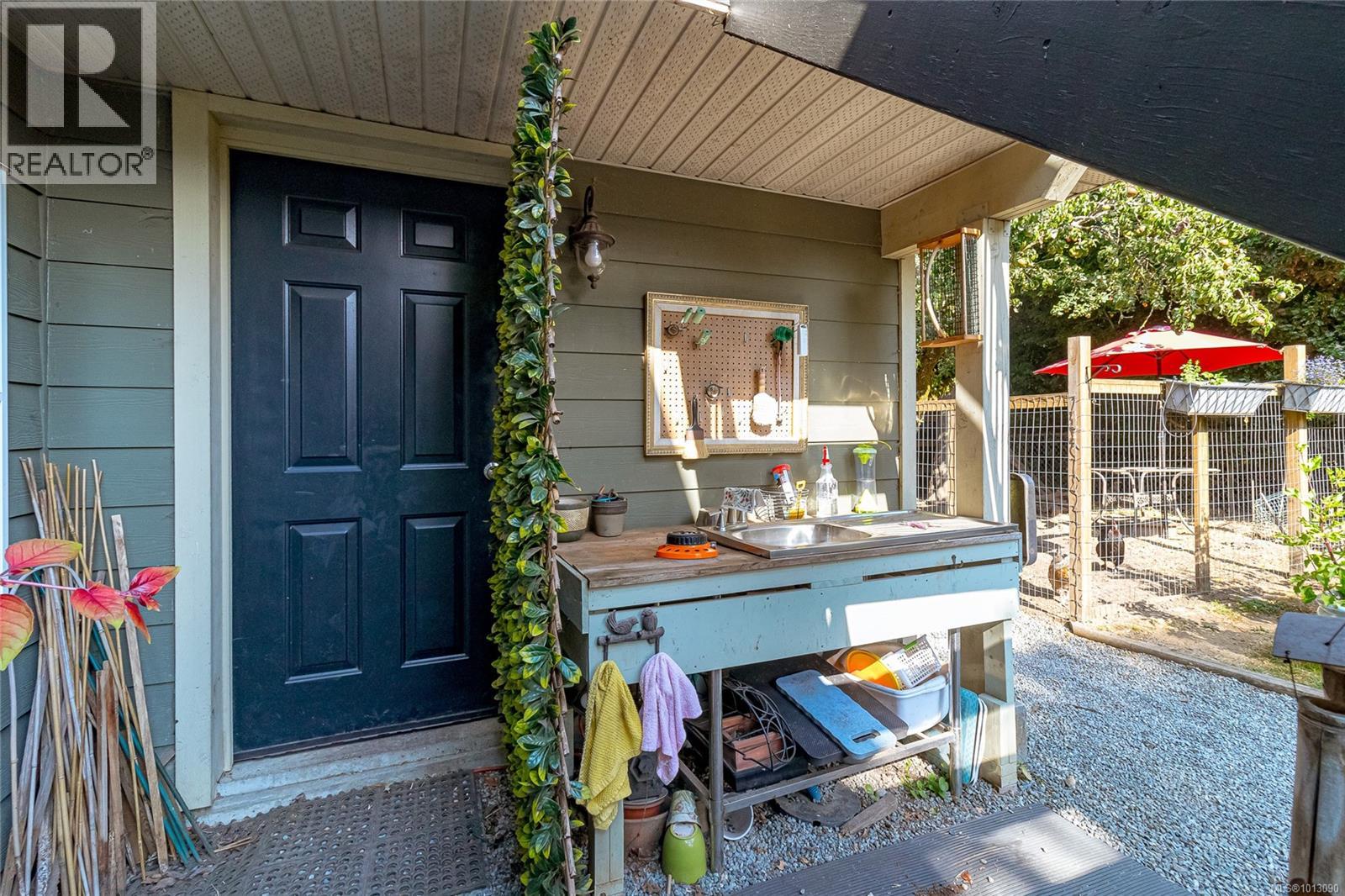  1092 Lucille Drive, Central Saanich