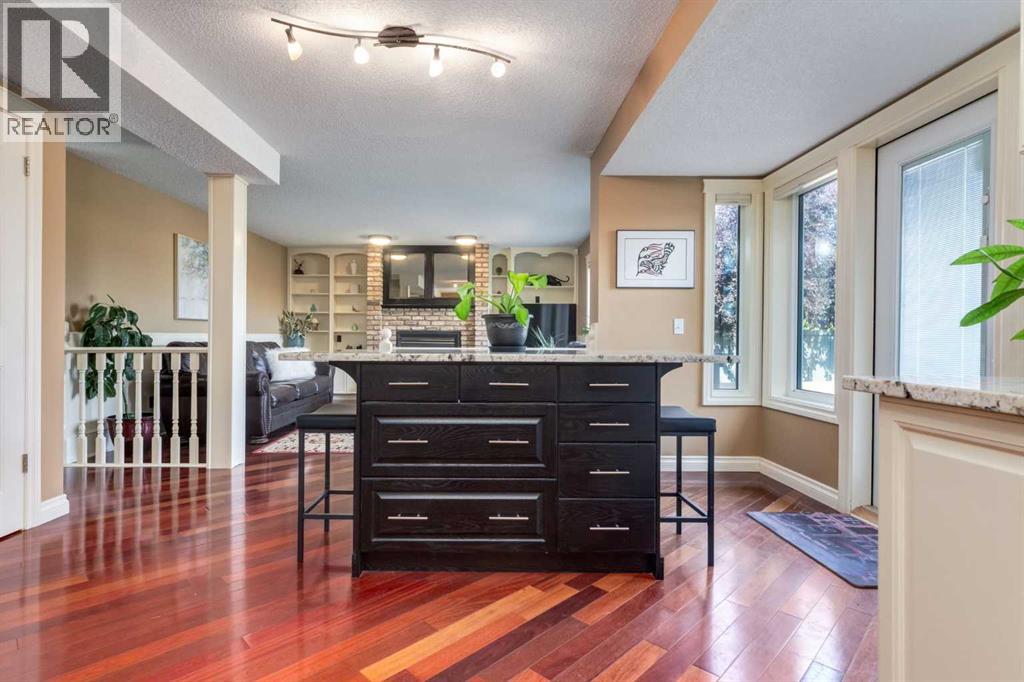Single Family House for Sale in  Scripps Landing NW Scenic Acres Calgary 