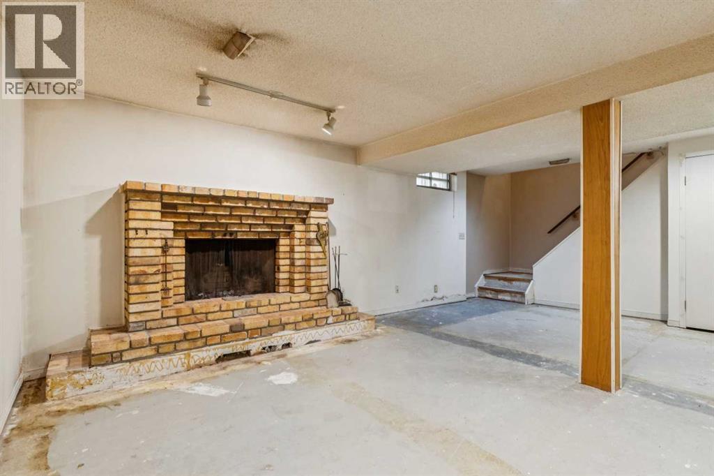 Single Family House Bungalow for Sale in  Pinemill Road NE Pineridge Calgary 