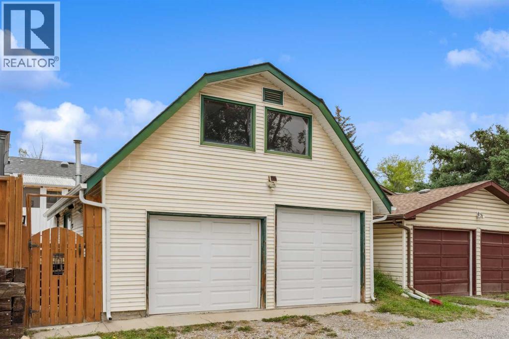 Single Family House Bungalow for Sale in  Pinemill Road NE Pineridge Calgary 