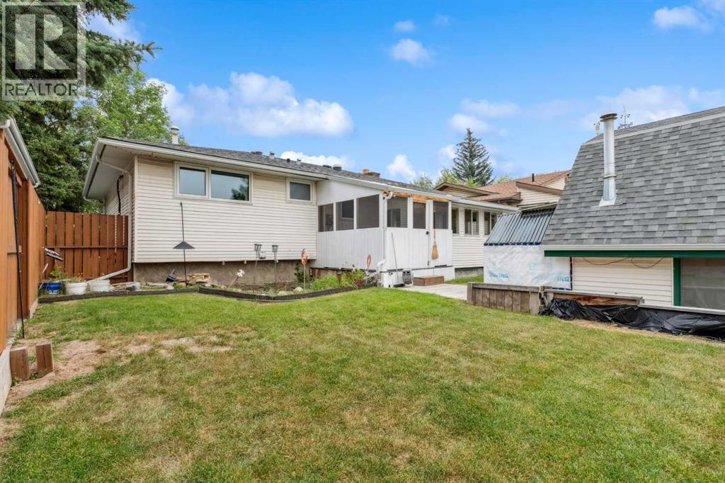 Single Family House Bungalow for Sale in  Pinemill Road NE Pineridge Calgary 