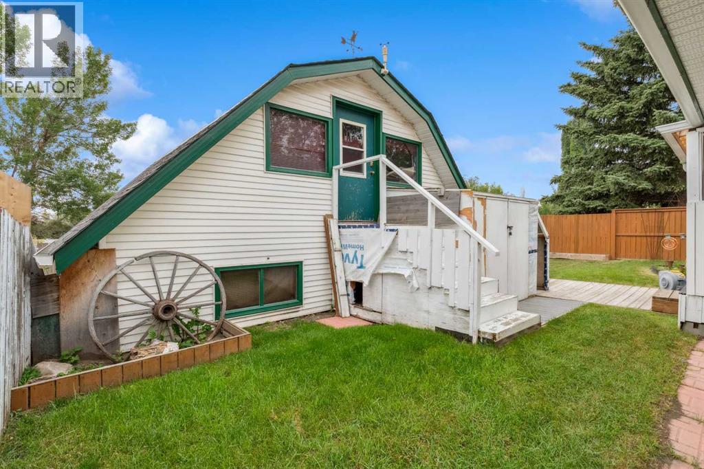Single Family House Bungalow for Sale in  Pinemill Road NE Pineridge Calgary 