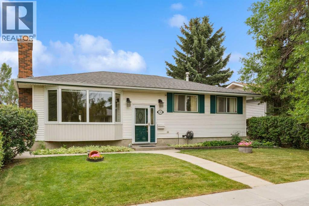Single Family House Bungalow for Sale in  Pinemill Road NE Pineridge Calgary 