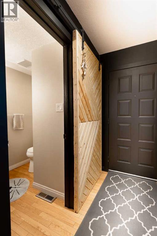 Single Family House 4 Level for Sale in   Avenue NW Montgomery Calgary 