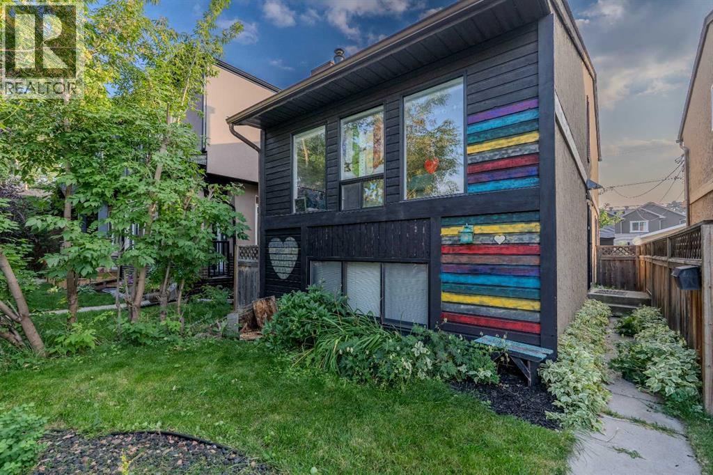 Single Family House 4 Level for Sale in   Avenue NW Montgomery Calgary 