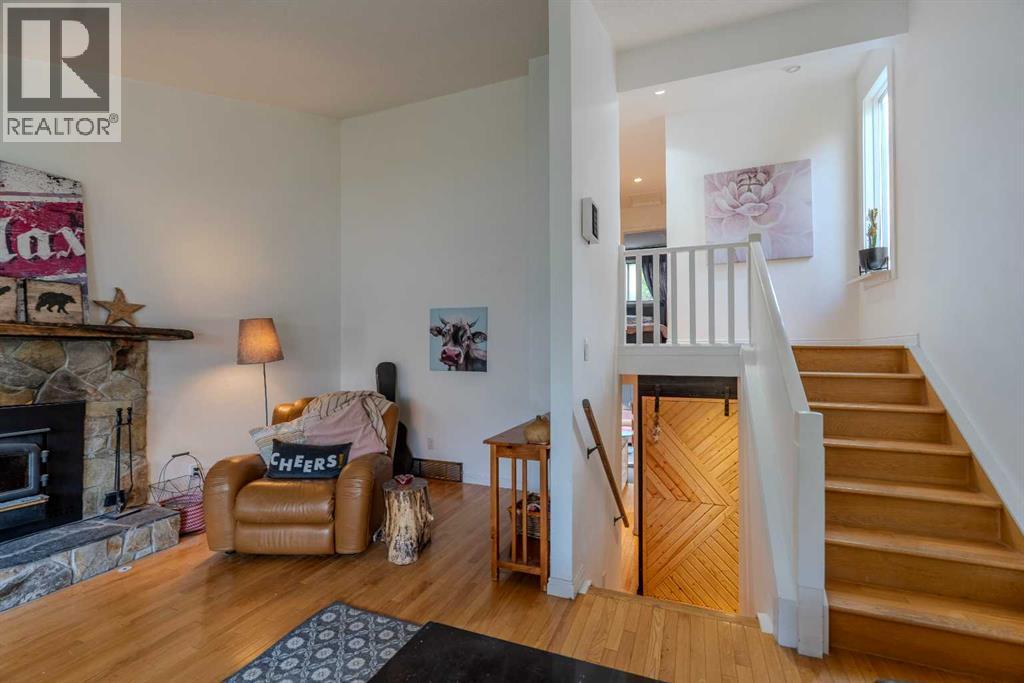 Single Family House 4 Level for Sale in   Avenue NW Montgomery Calgary 