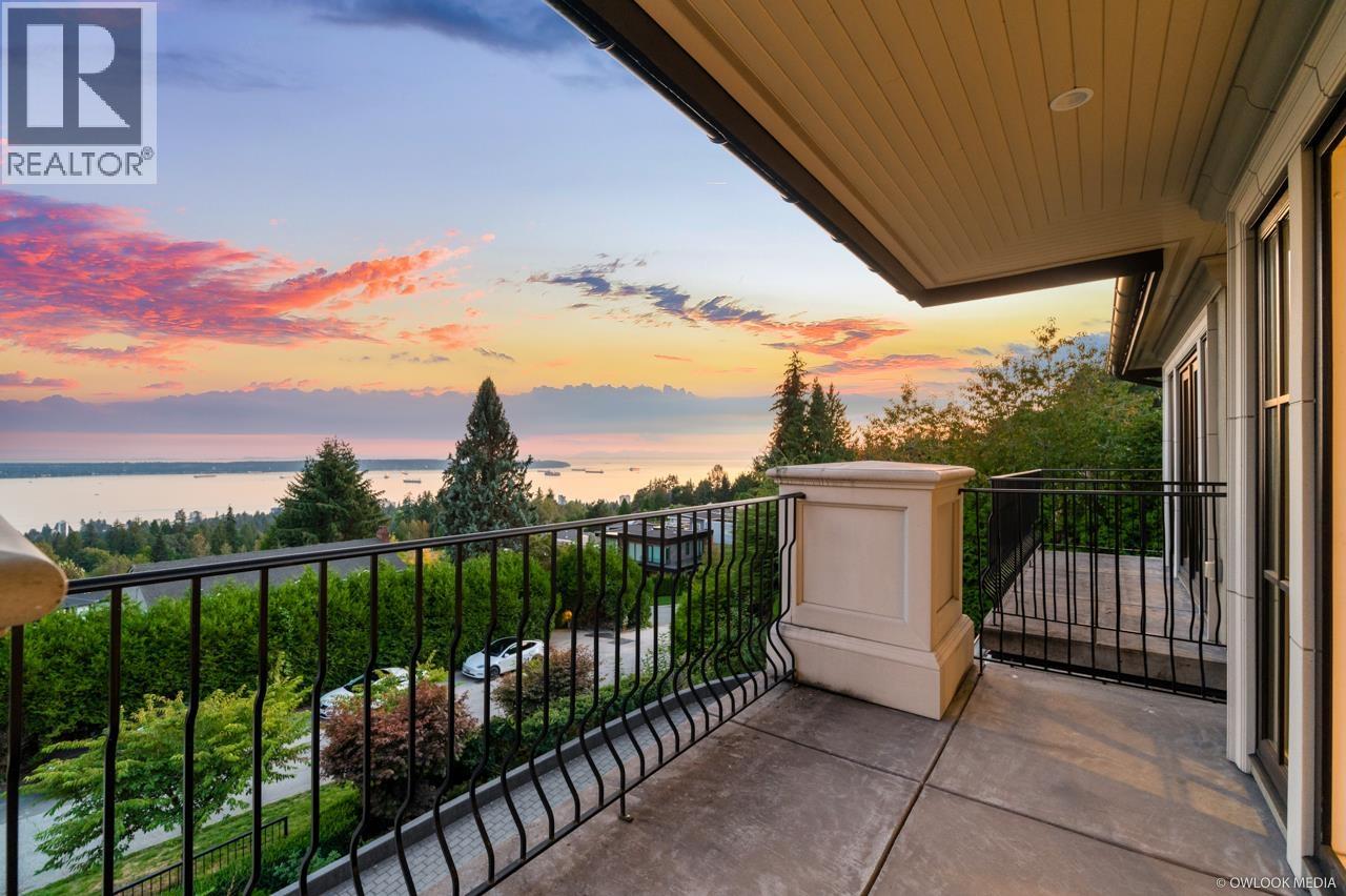 1485 CAMELOT ROAD, West Vancouver