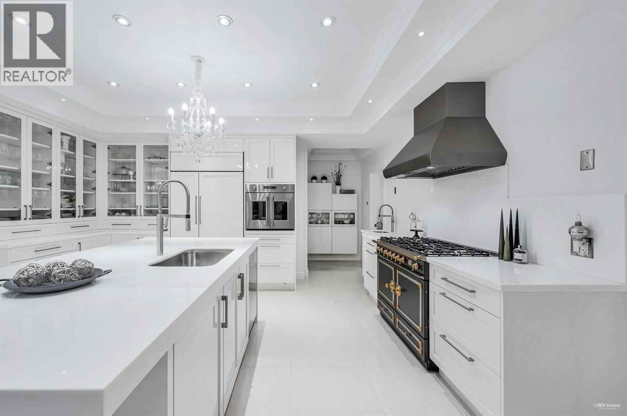4511 CAPILANO ROAD, North Vancouver