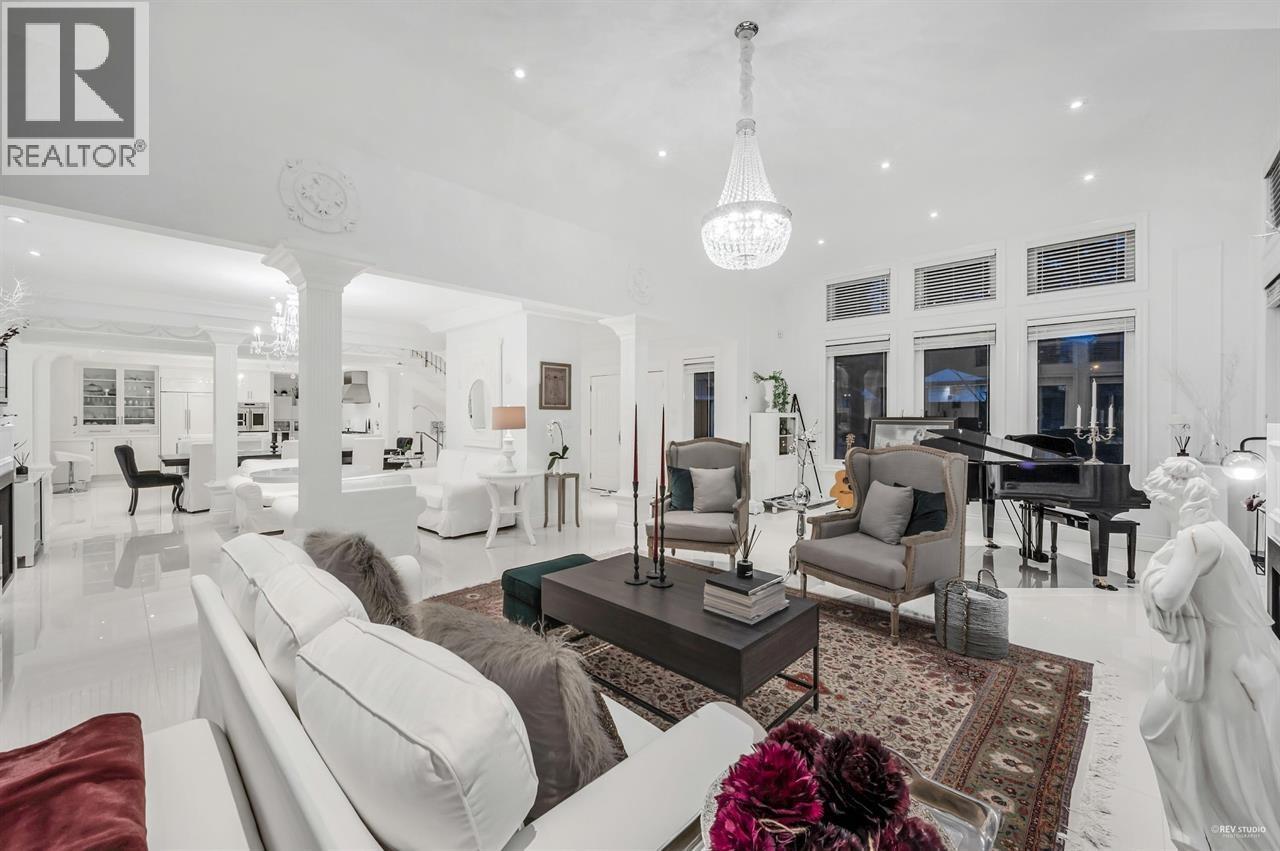 4511 CAPILANO ROAD, North Vancouver