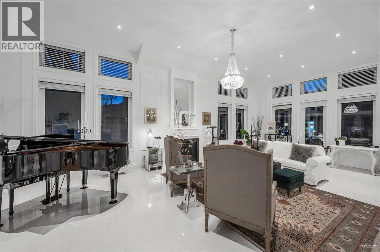 4511 CAPILANO ROAD, North Vancouver