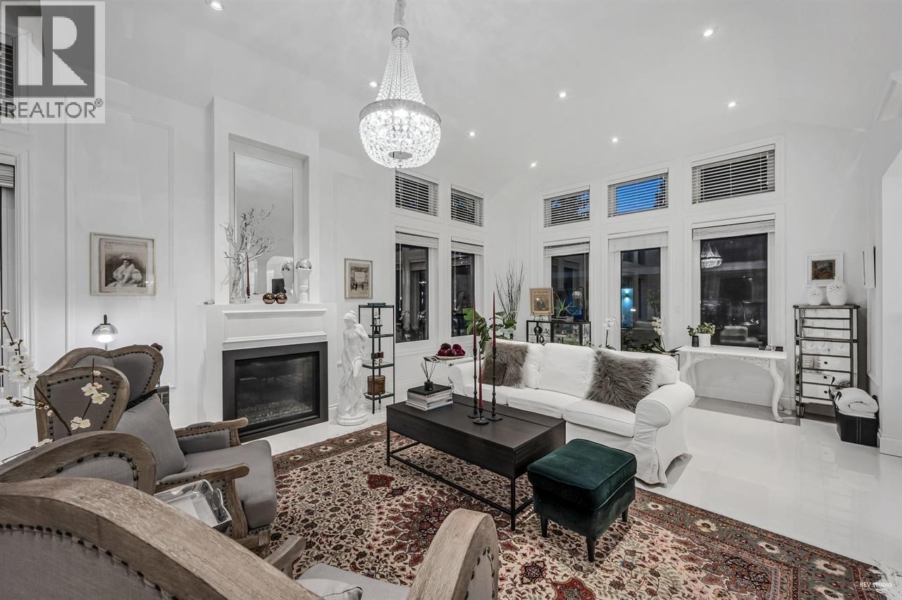 4511 CAPILANO ROAD, North Vancouver
