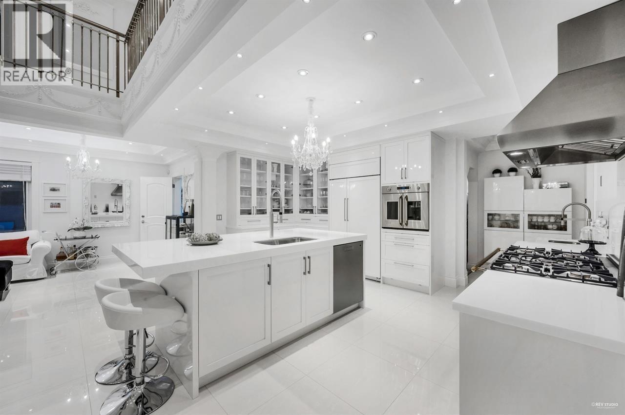 4511 CAPILANO ROAD, North Vancouver