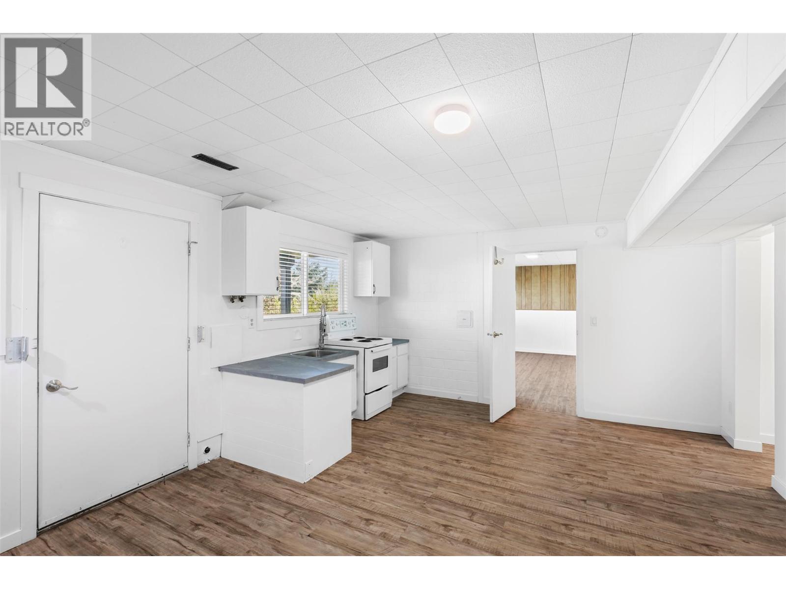 198 ROBSON Drive, Kamloops