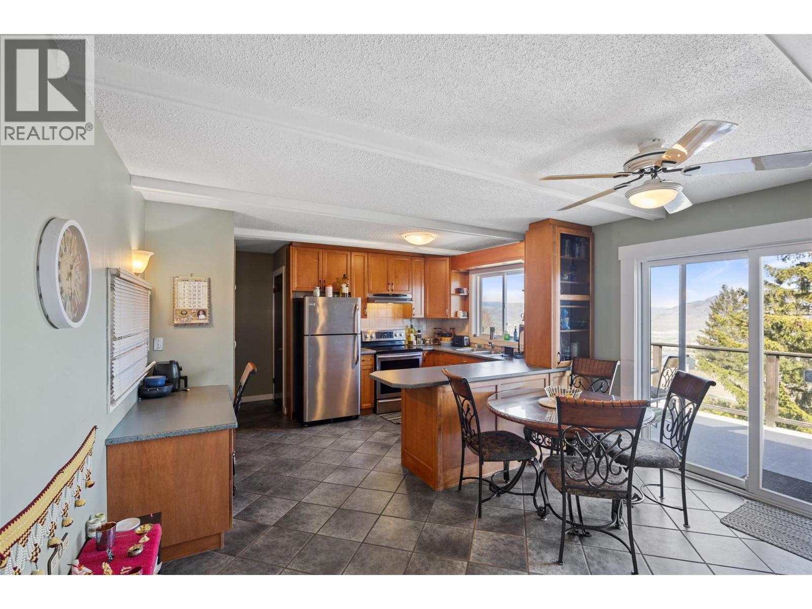 198 ROBSON Drive, Kamloops