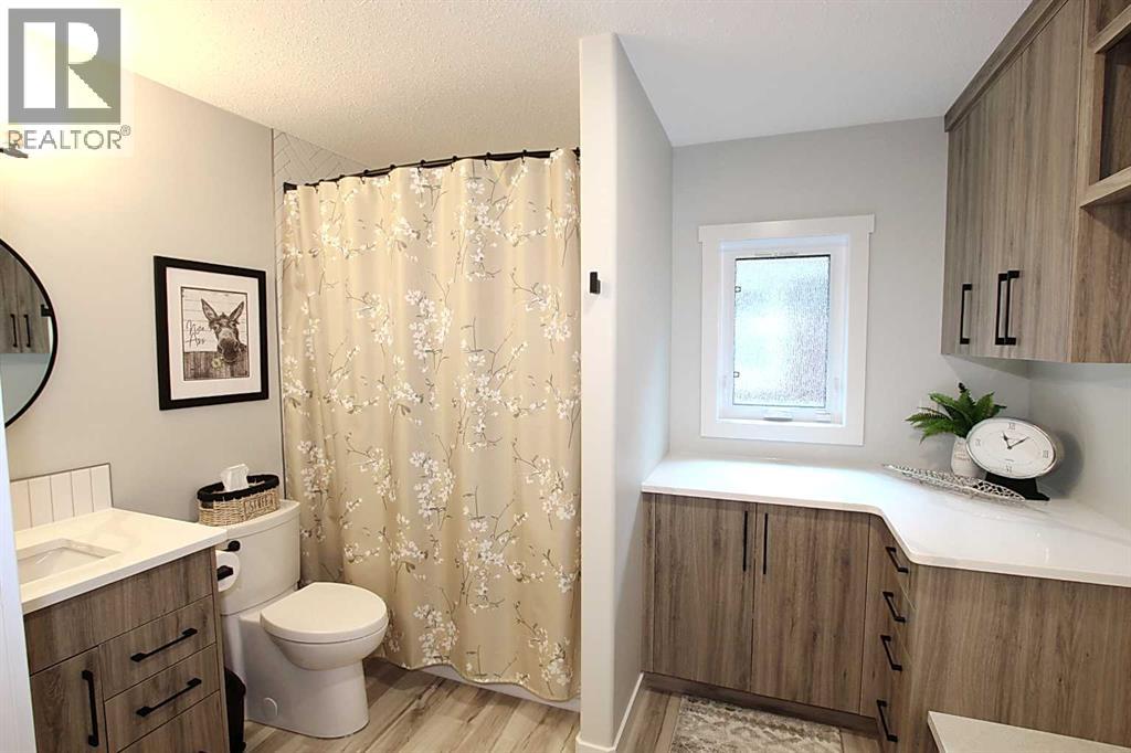 108 Marina Bay Court, Sylvan Lake
