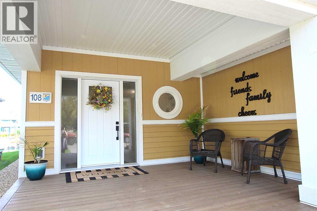 108 Marina Bay Court, Sylvan Lake