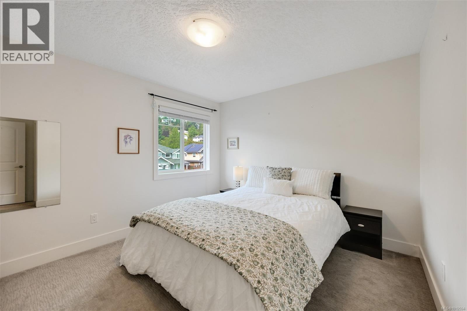 3445 Hopwood Pl, Colwood