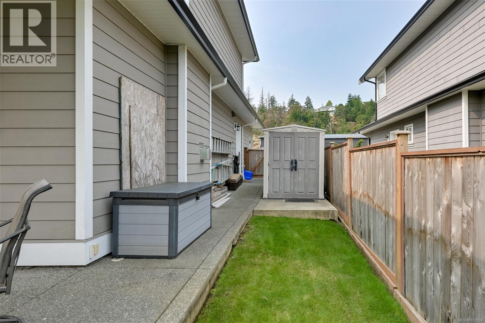 3445 Hopwood Pl, Colwood