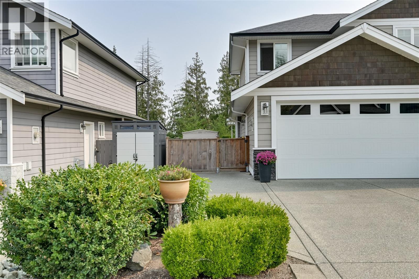 3445 Hopwood Pl, Colwood