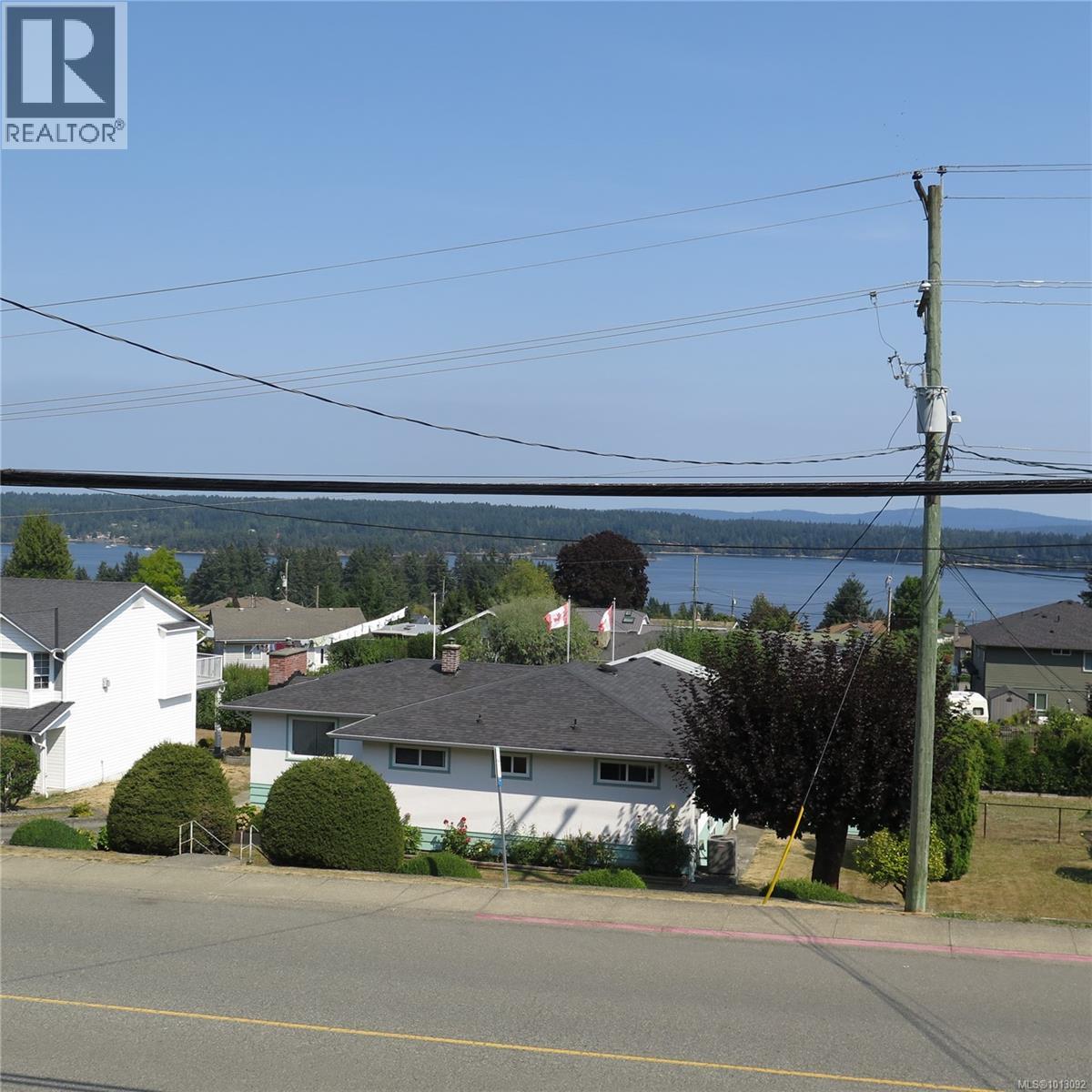 426 Davis Rd, Ladysmith