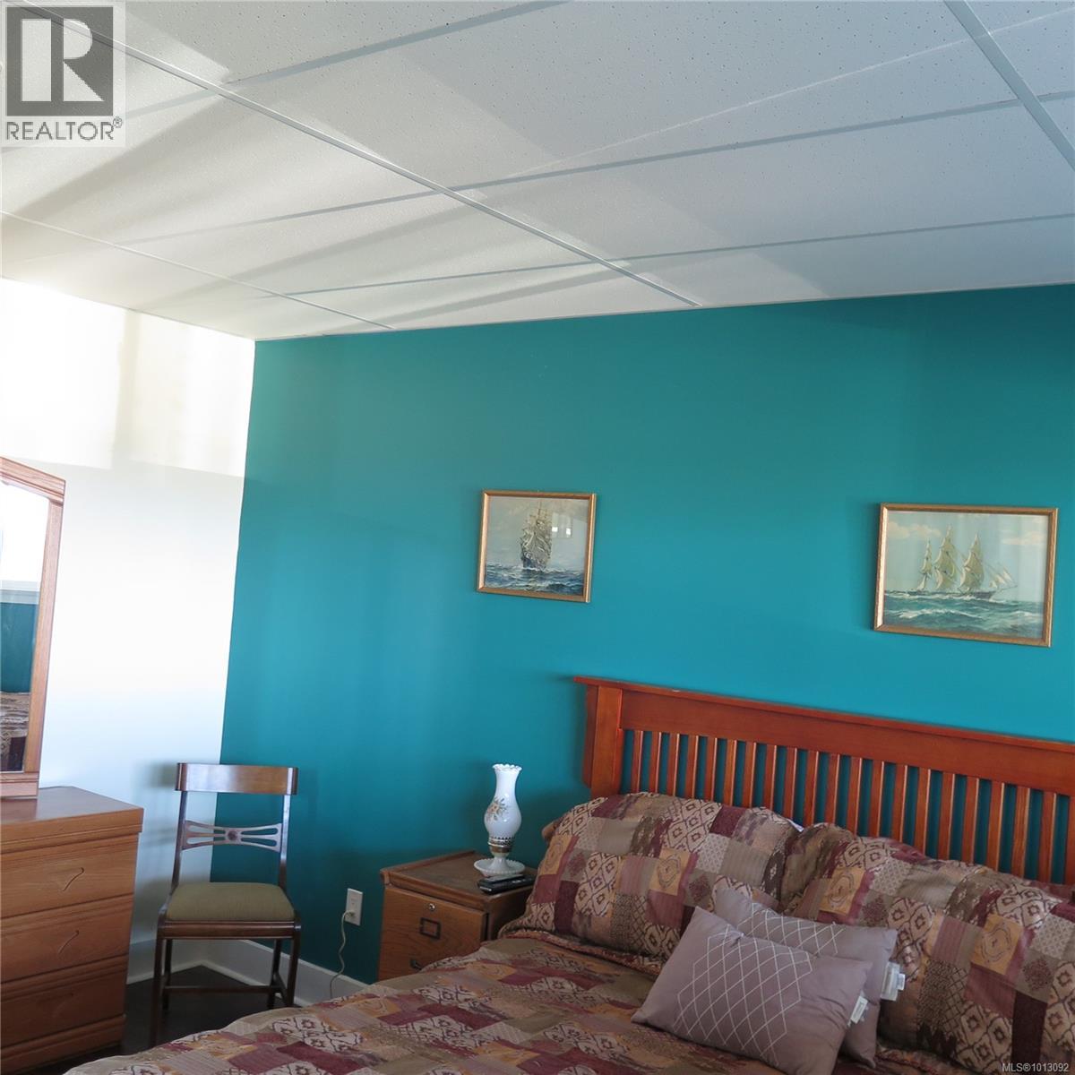 426 Davis Rd, Ladysmith