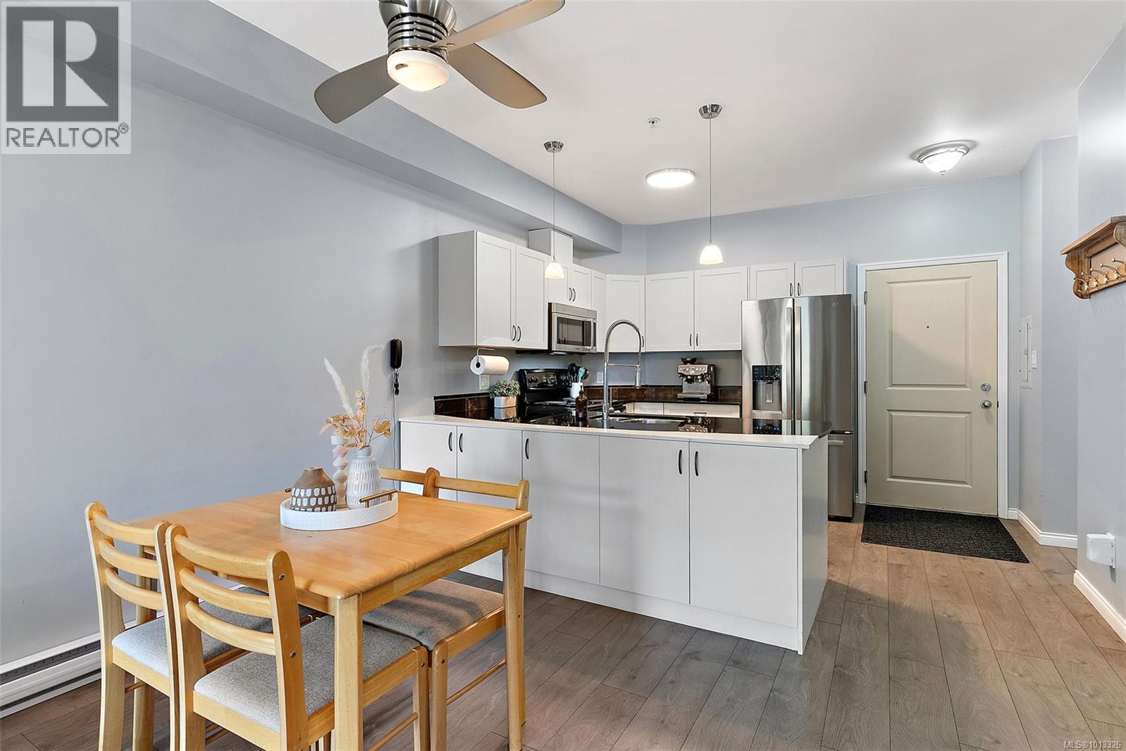 205 821 Goldstream Avenue, Langford