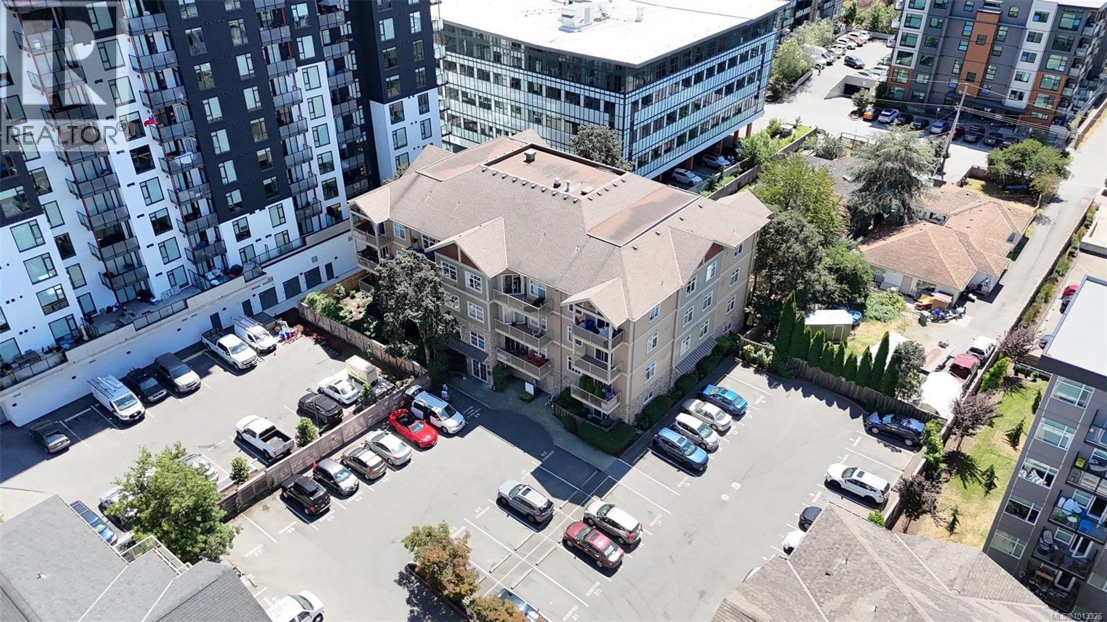 205 821 Goldstream Avenue, Langford