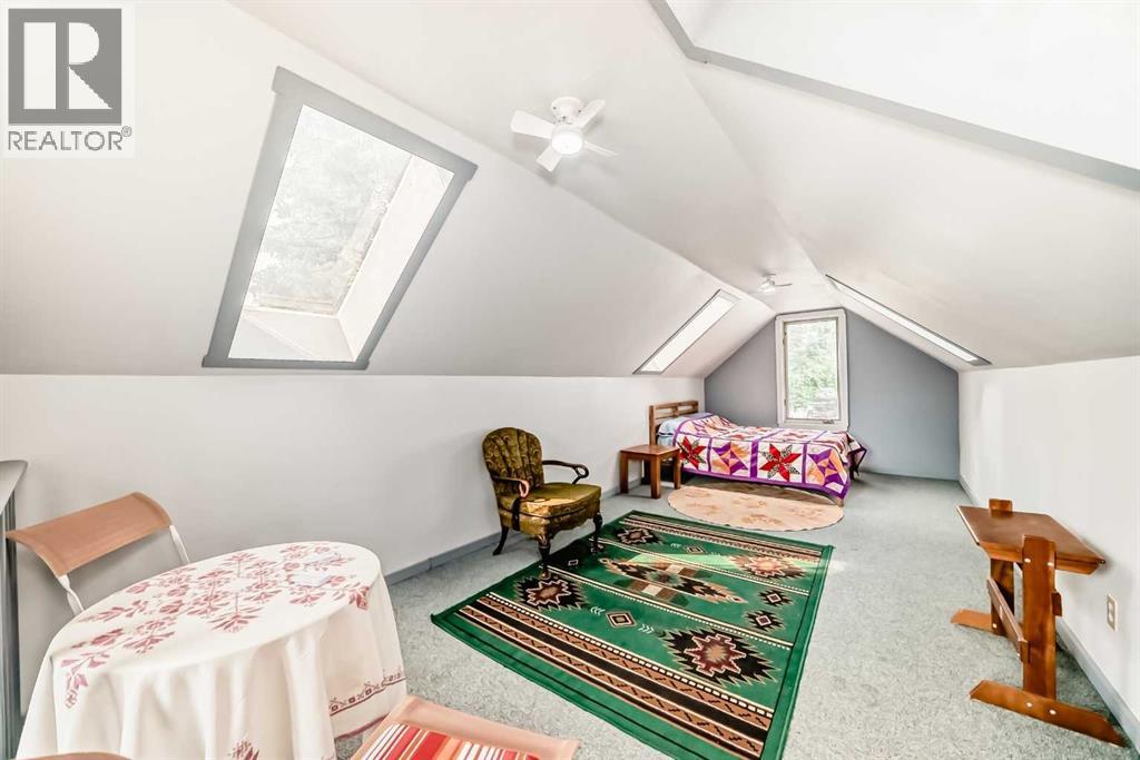 Single Family House Bi-level for Sale in  Mountain Street W Rosemont Okotoks 