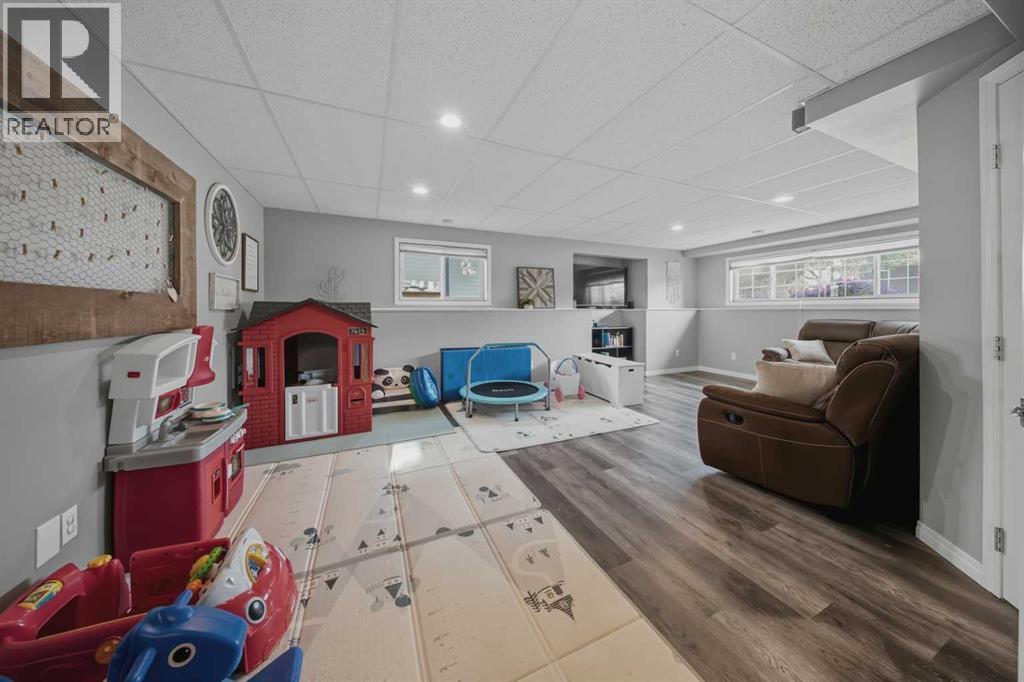 105 Darling Crescent, Red Deer