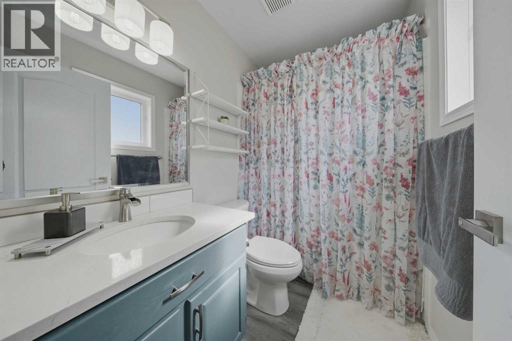 105 Darling Crescent, Red Deer