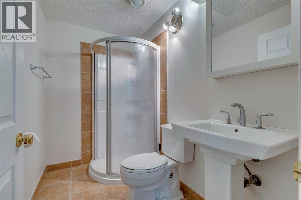 Single Family House for Sale in  Somerset Way SW Somerset Calgary 