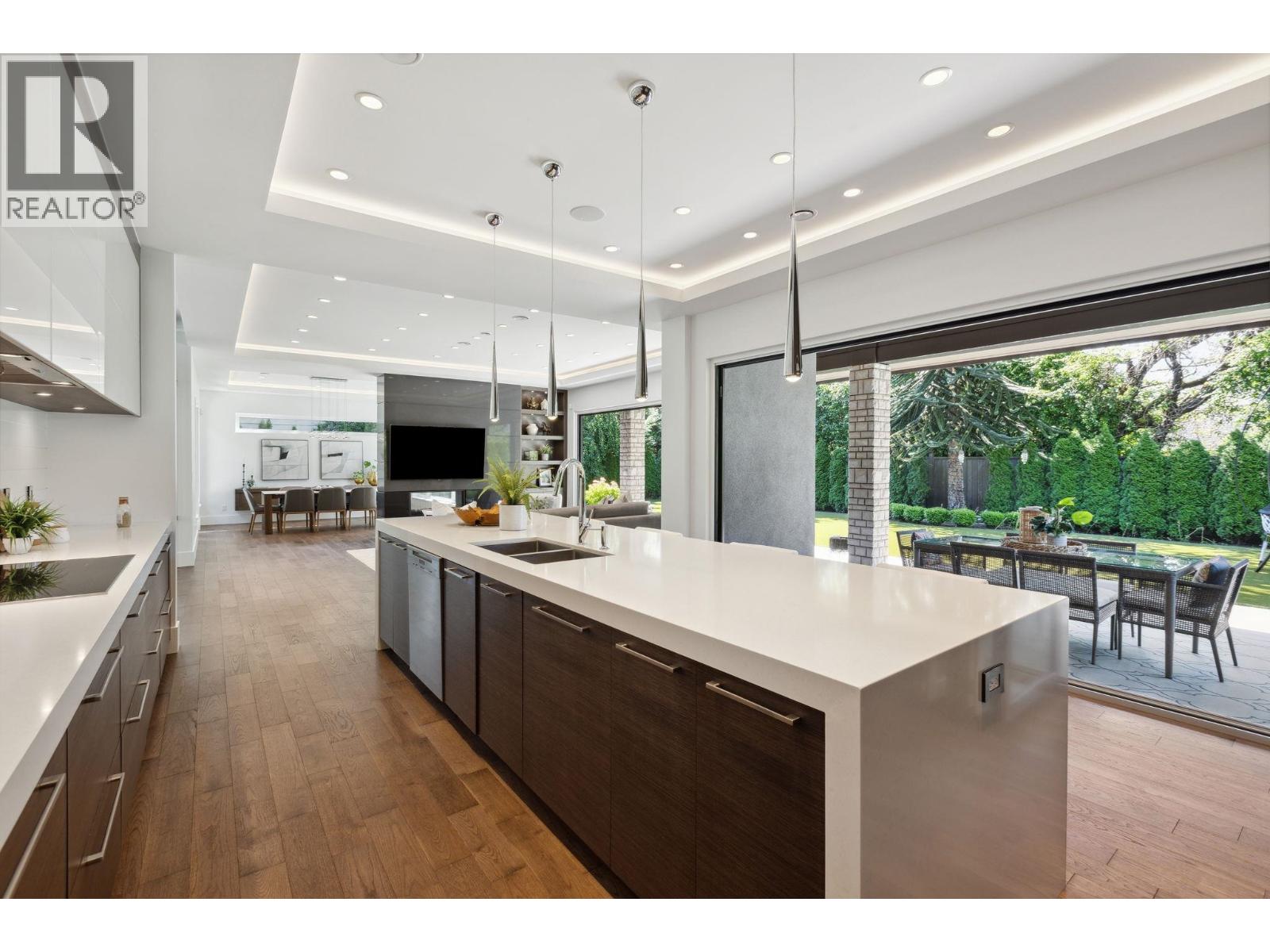 983 TUDOR AVENUE, North Vancouver