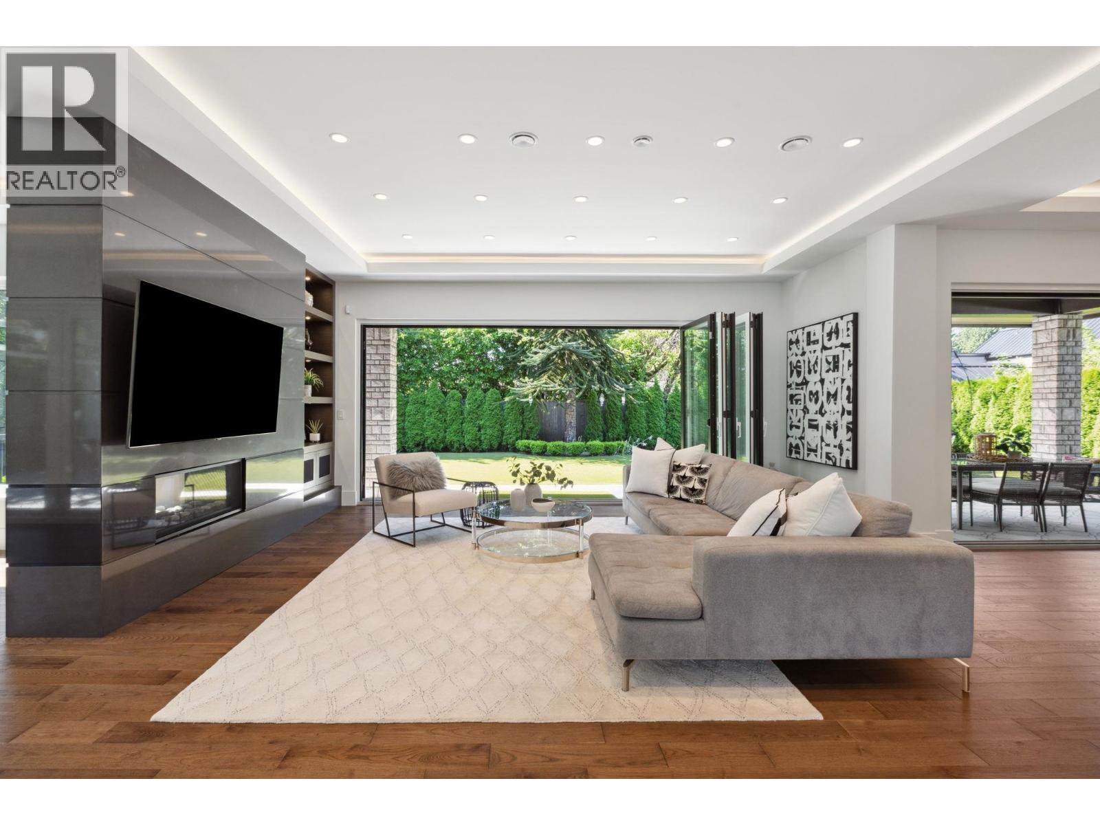 983 TUDOR AVENUE, North Vancouver