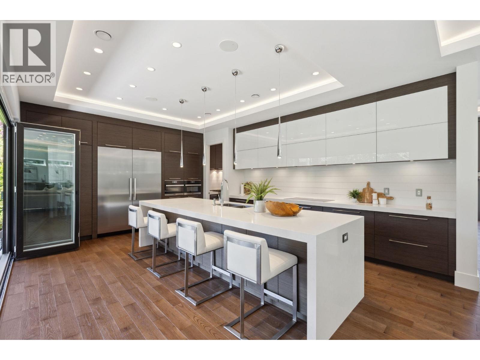 983 TUDOR AVENUE, North Vancouver