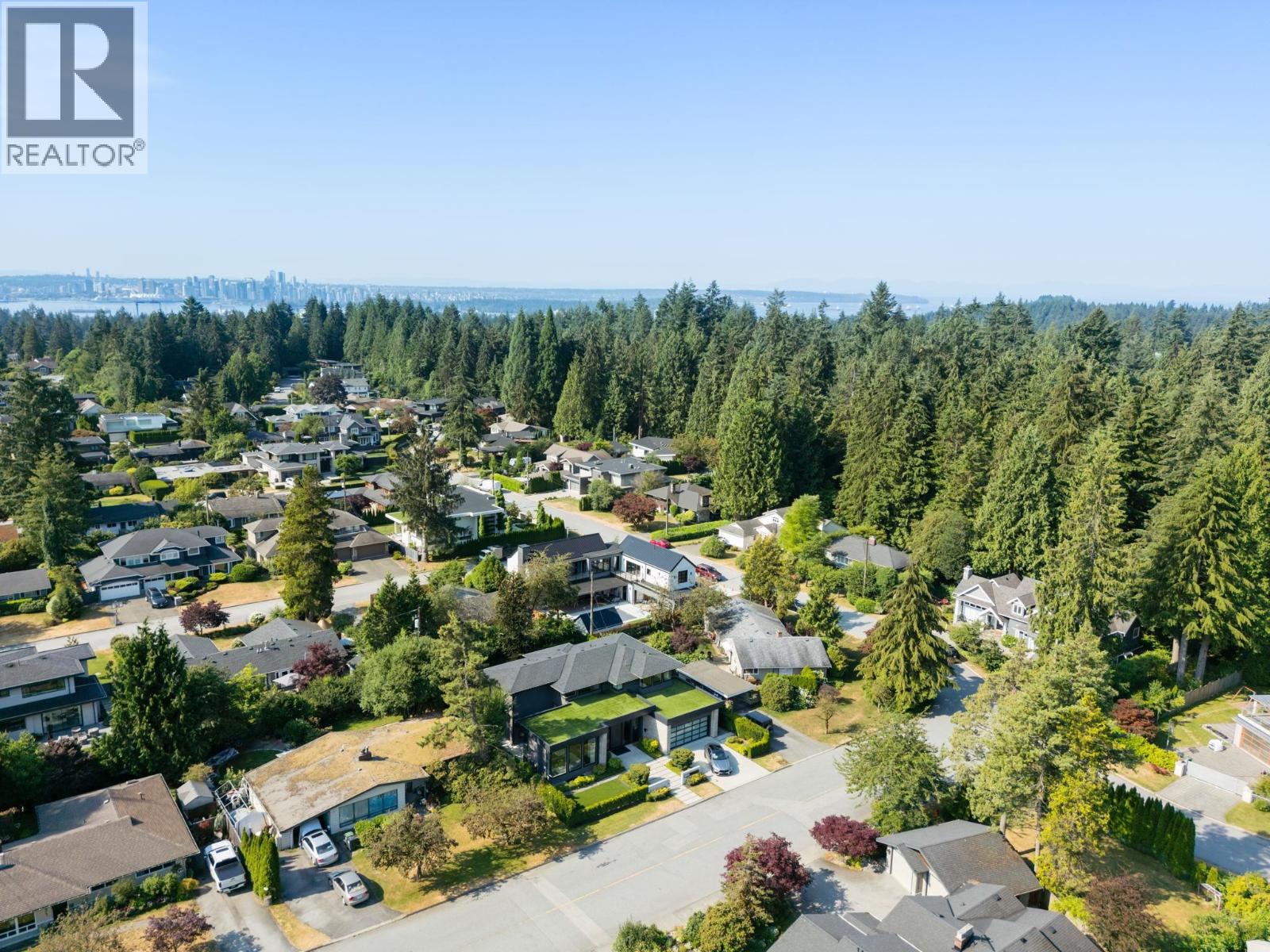 983 TUDOR AVENUE, North Vancouver